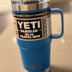 Yeti Rambler Tumbler in Bright Blue with Stainless Accents
